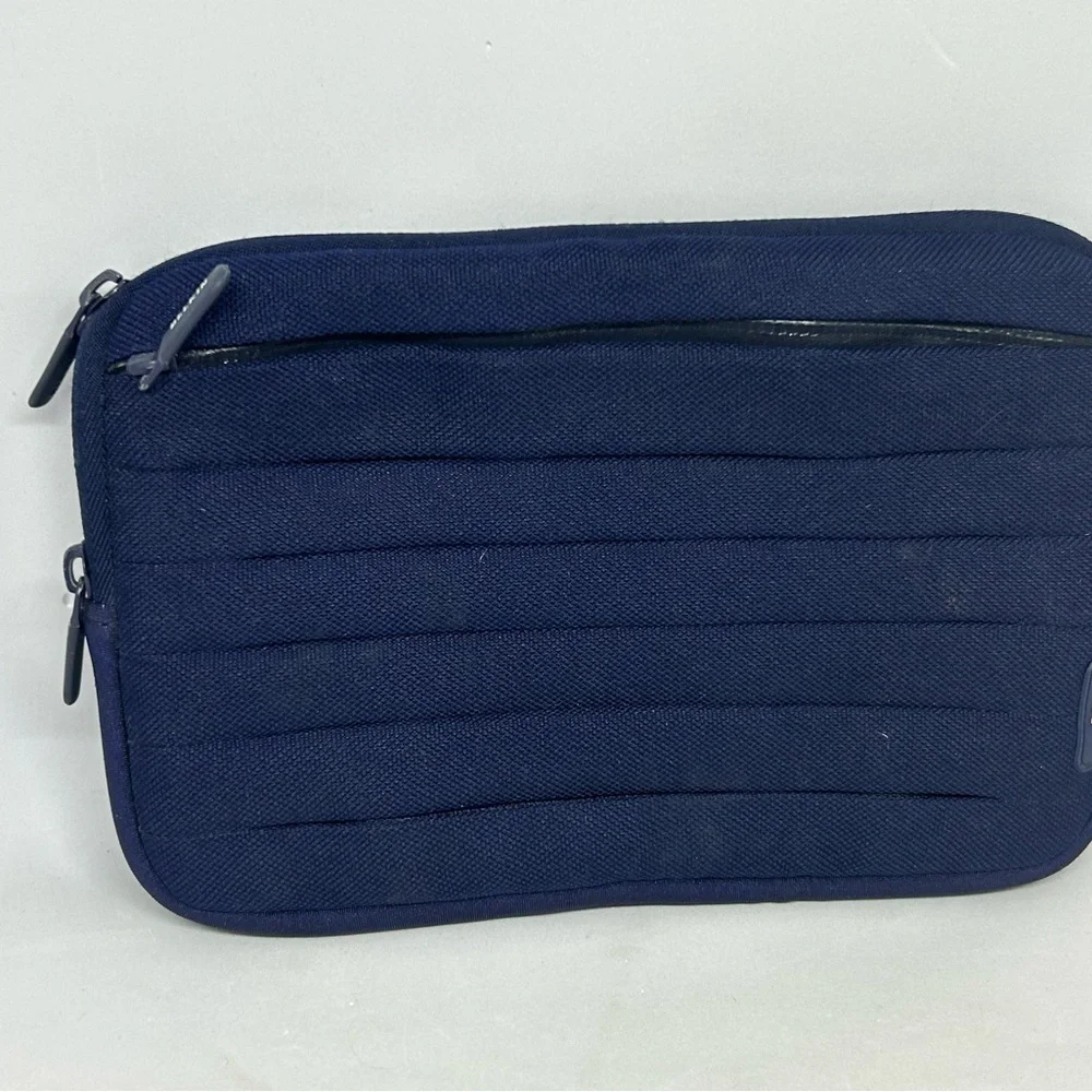 belkin dark blue