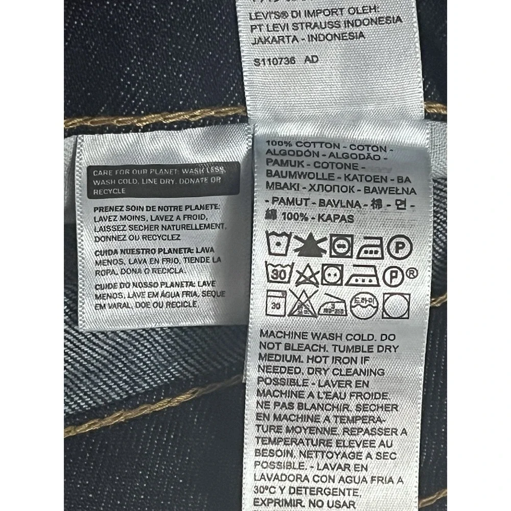 Levis material jeans
