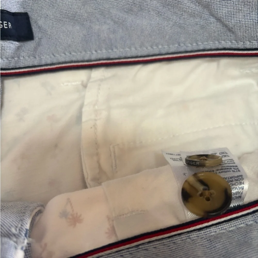 Tommy Hilfiger measurements wardrobe