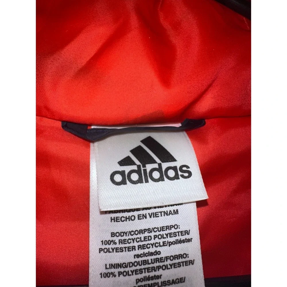 adidas sporty providing