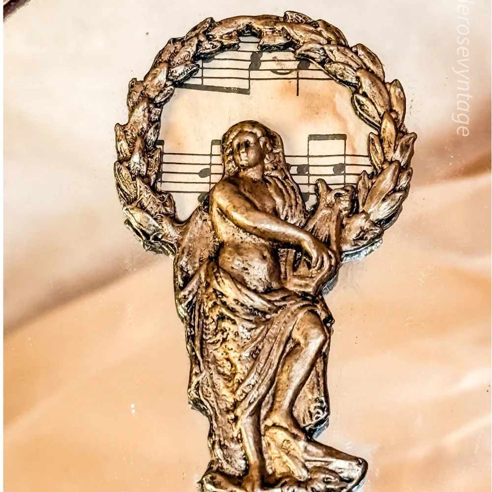 N/A mirror possible medallion