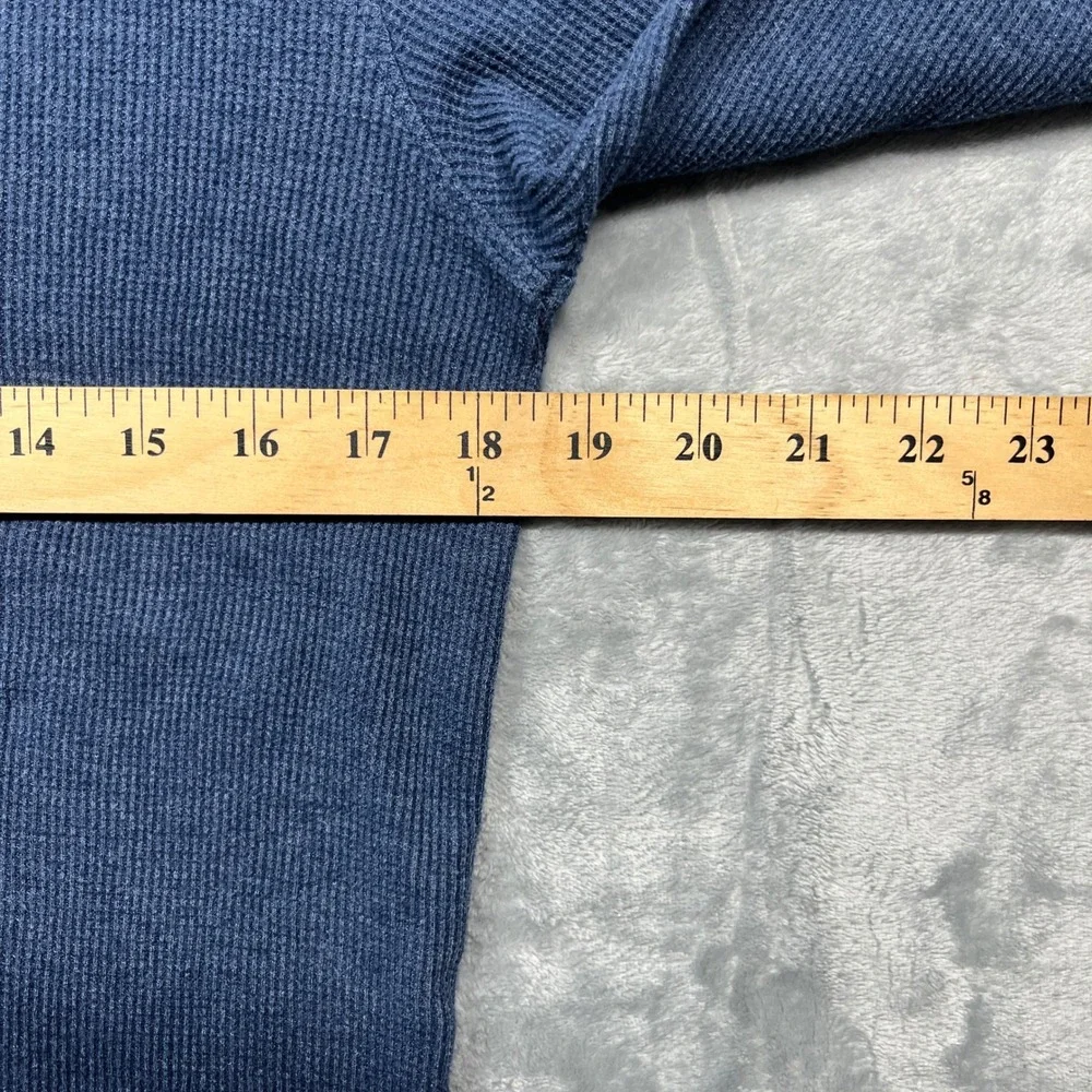 Levis includes seam