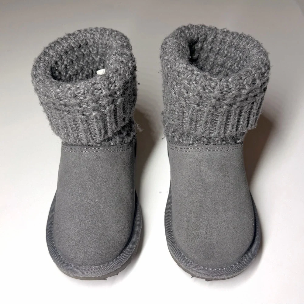 UGG excellent pre