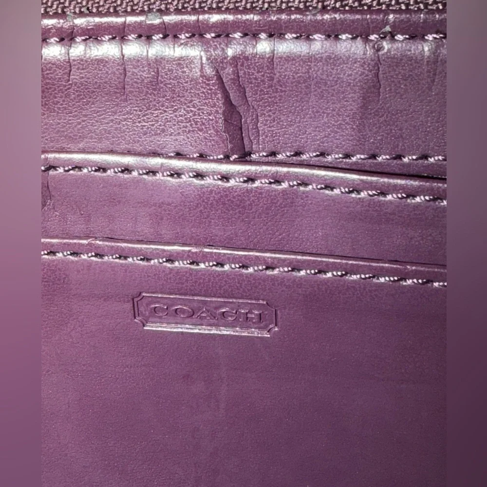 Coach wristlet pre