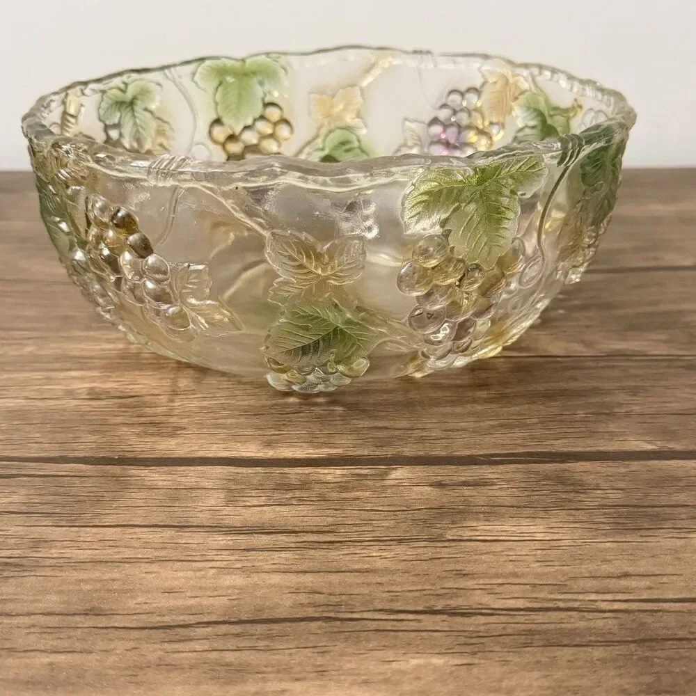 Aderia Vintage 9 1/2 Inch Glass Bowl With 3D Grapes & Grapevine | Japan|