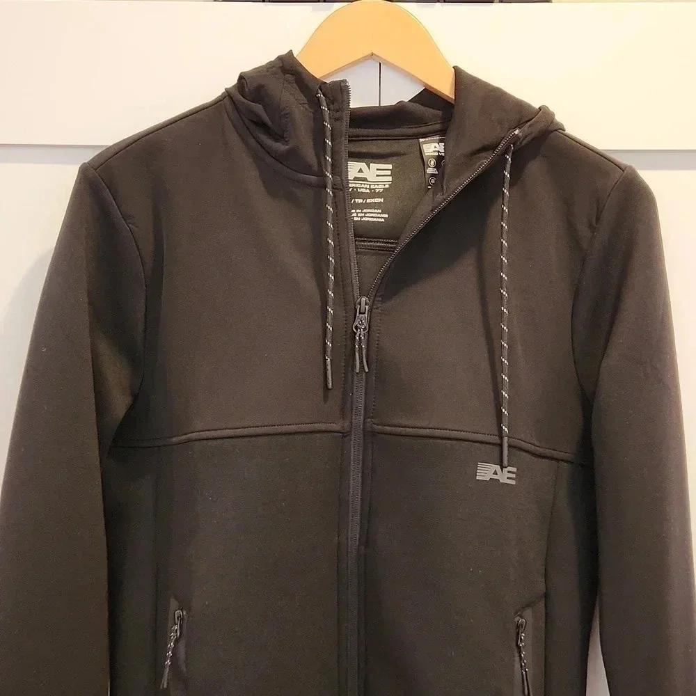 NWT || AMERICAN EAGLE || mens extra small hoodie (or a teens large)