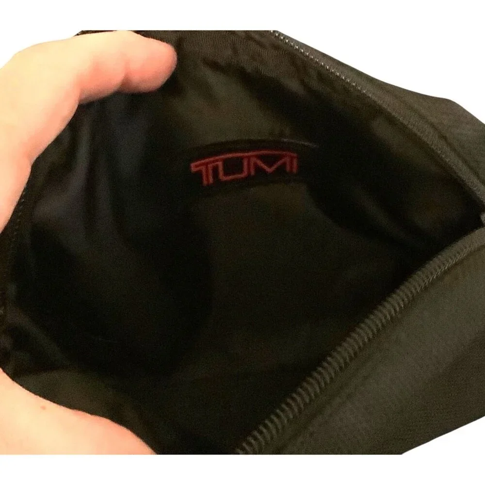 Tumi this compact