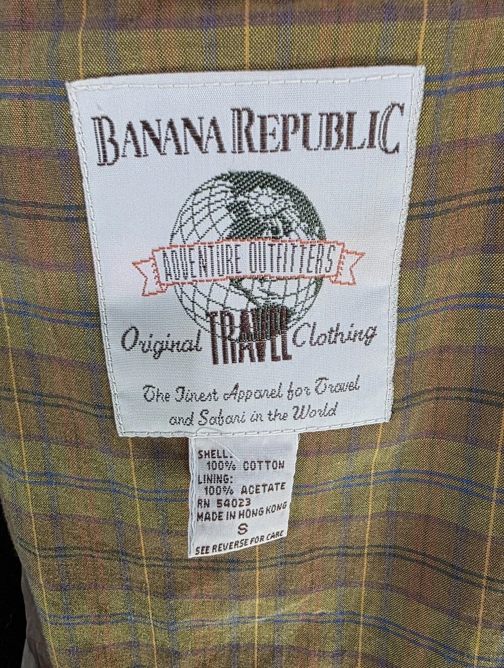Banana Republic stunning early