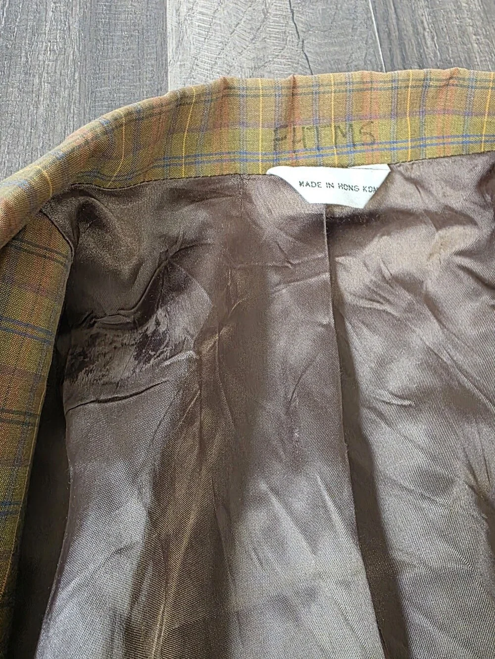 Banana Republic stunning early