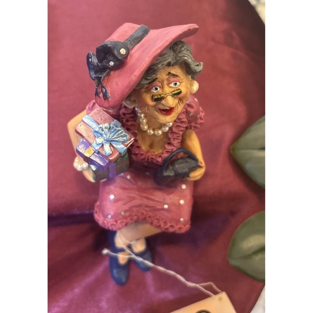 Russ this figurine