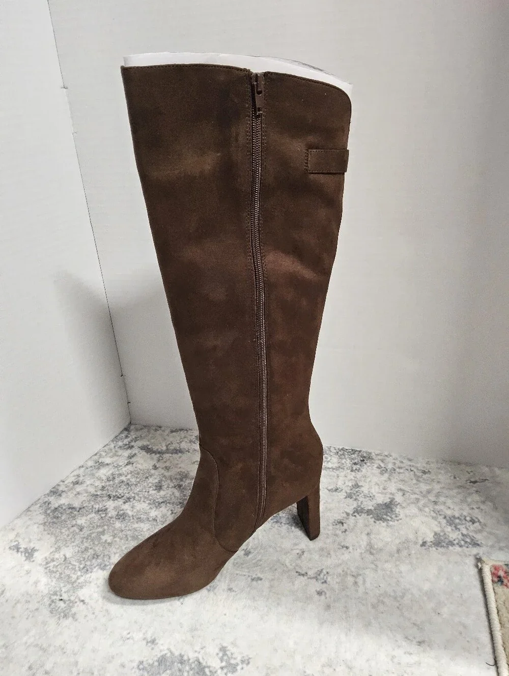 Alfani approximately smooth tall