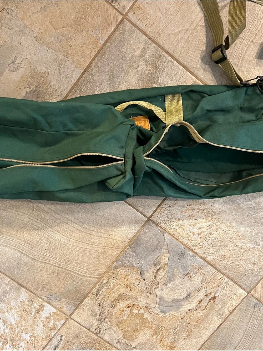 Cabelas rod carrying
