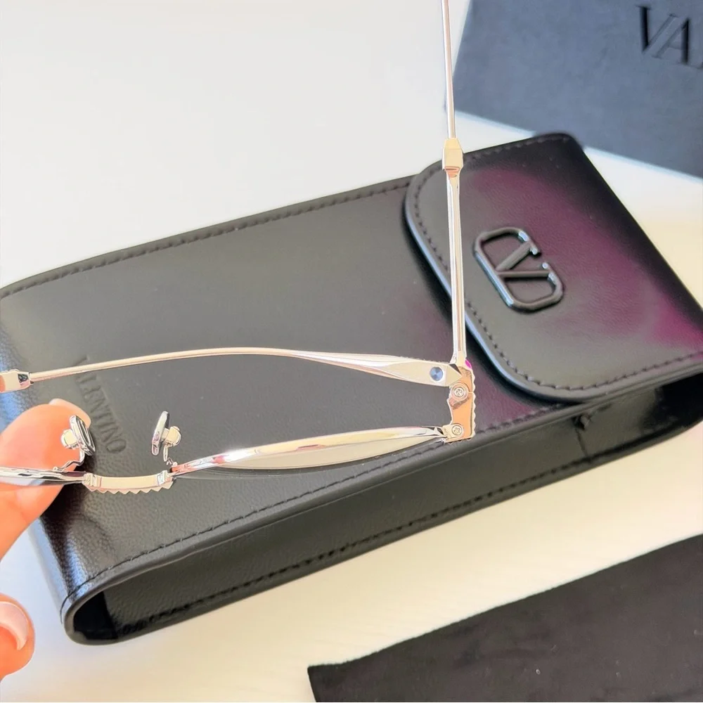 Valentino elegant sunglasses