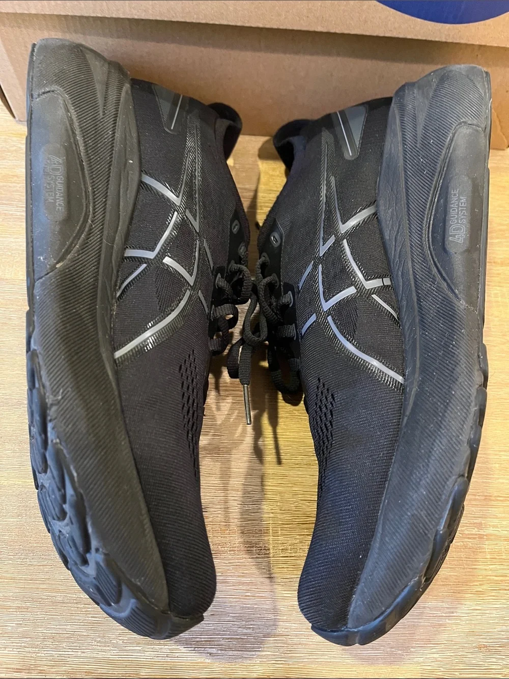 Asics excellent new like