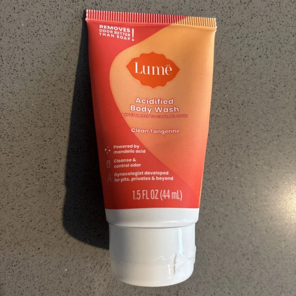 Lume Acidified Body Wash 1.5 fl oz Removes Odor Better Than Soap Clean Tangerine