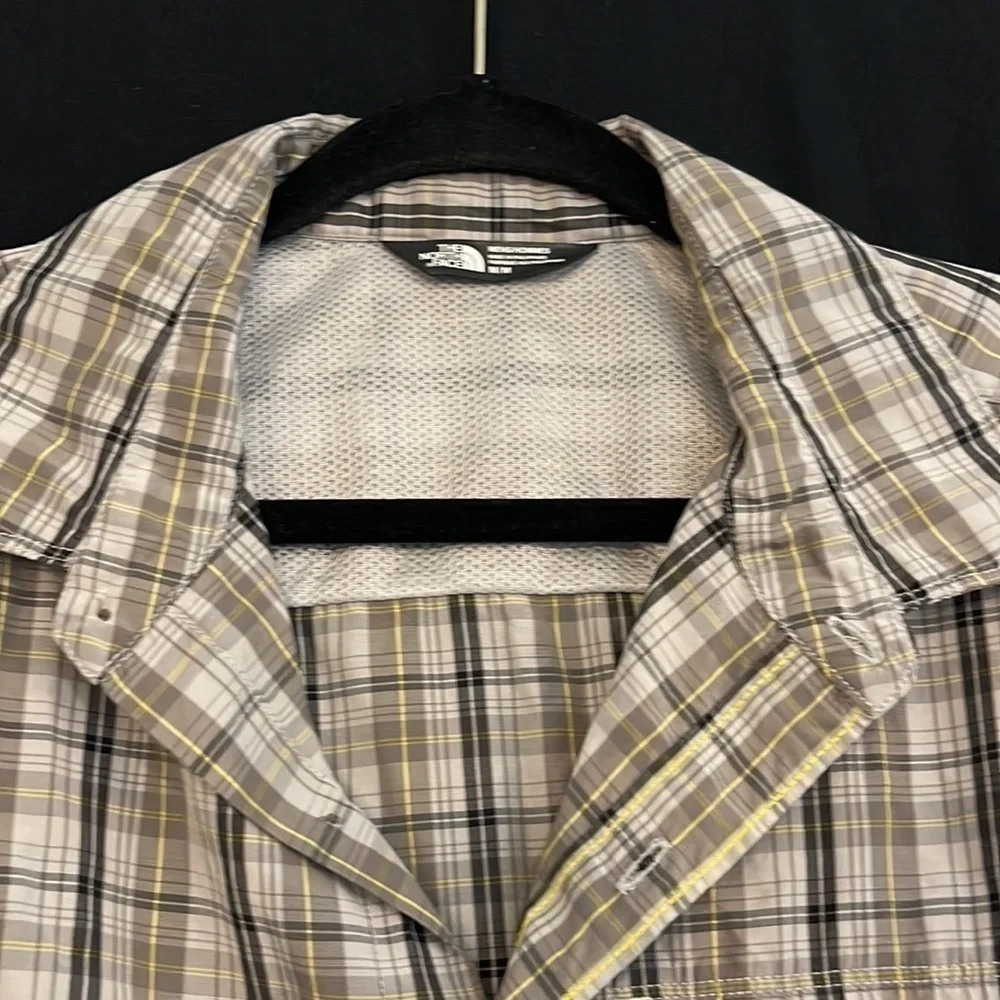 The North Face men’s gray