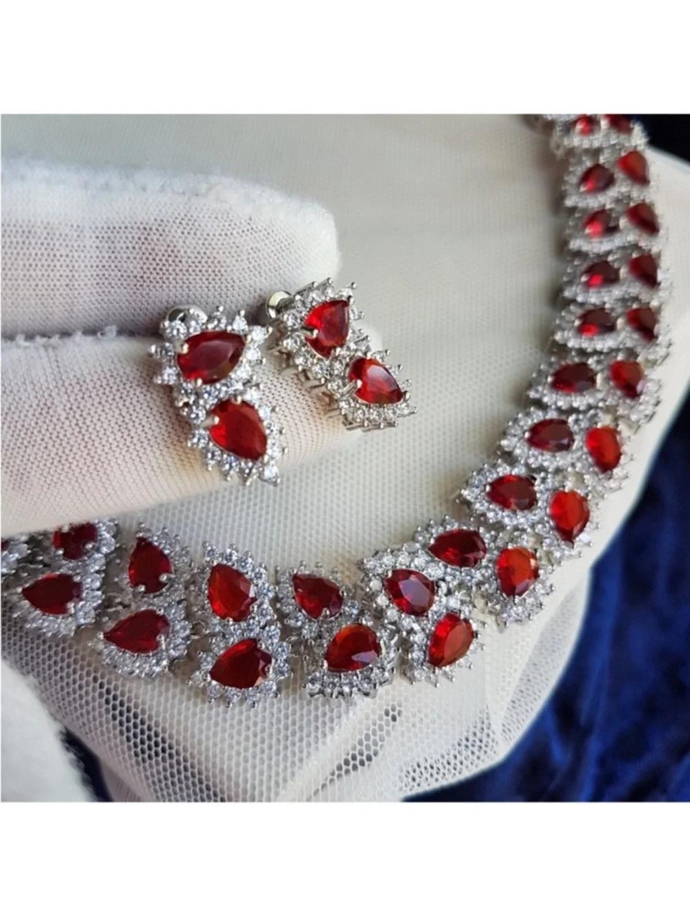 Swarovski ruby #set person