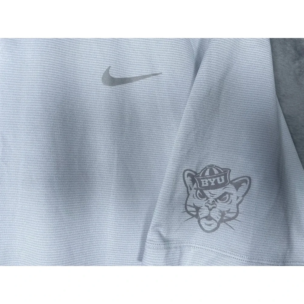 Nike features tiger