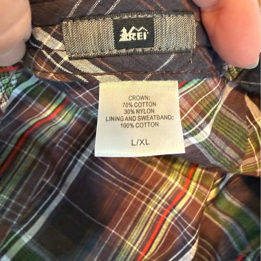 REI stitched brand outing