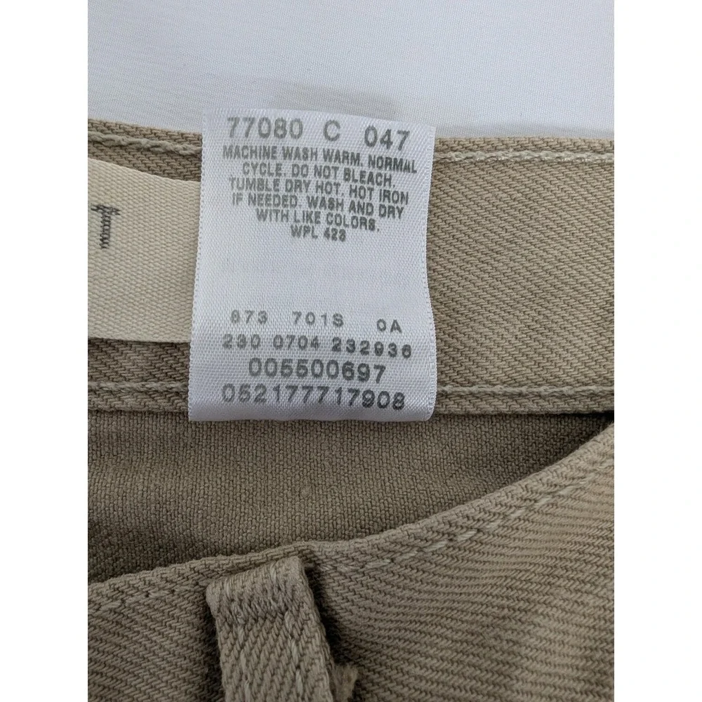 Levis measurements waist