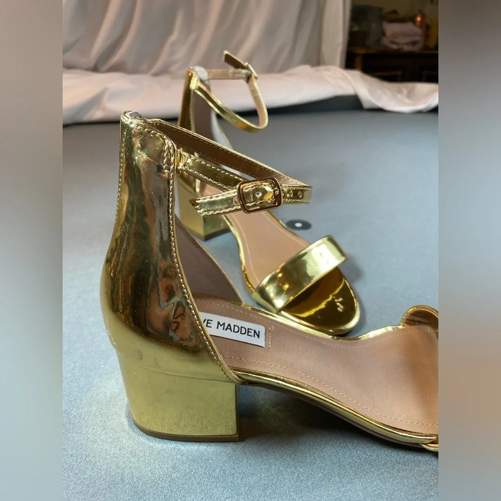 Steve Madden very good