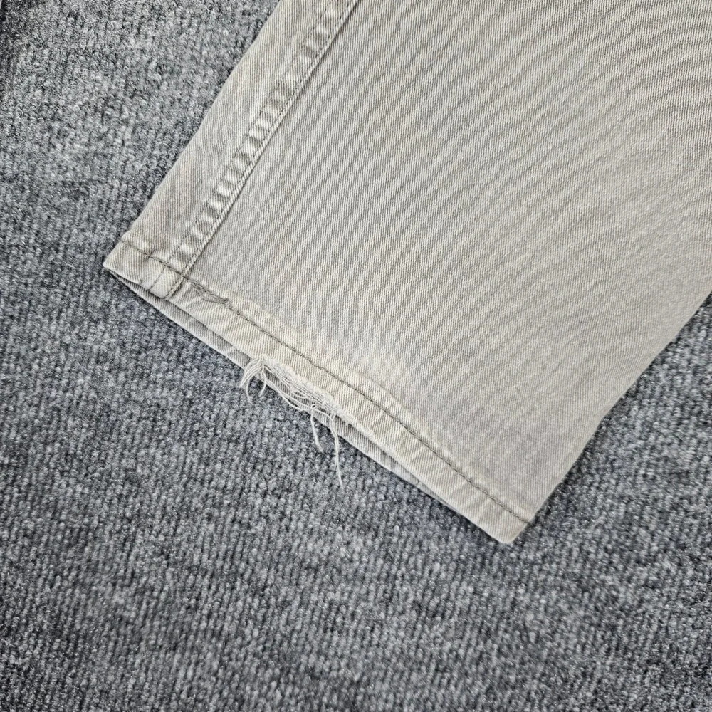Levis snag day neutral