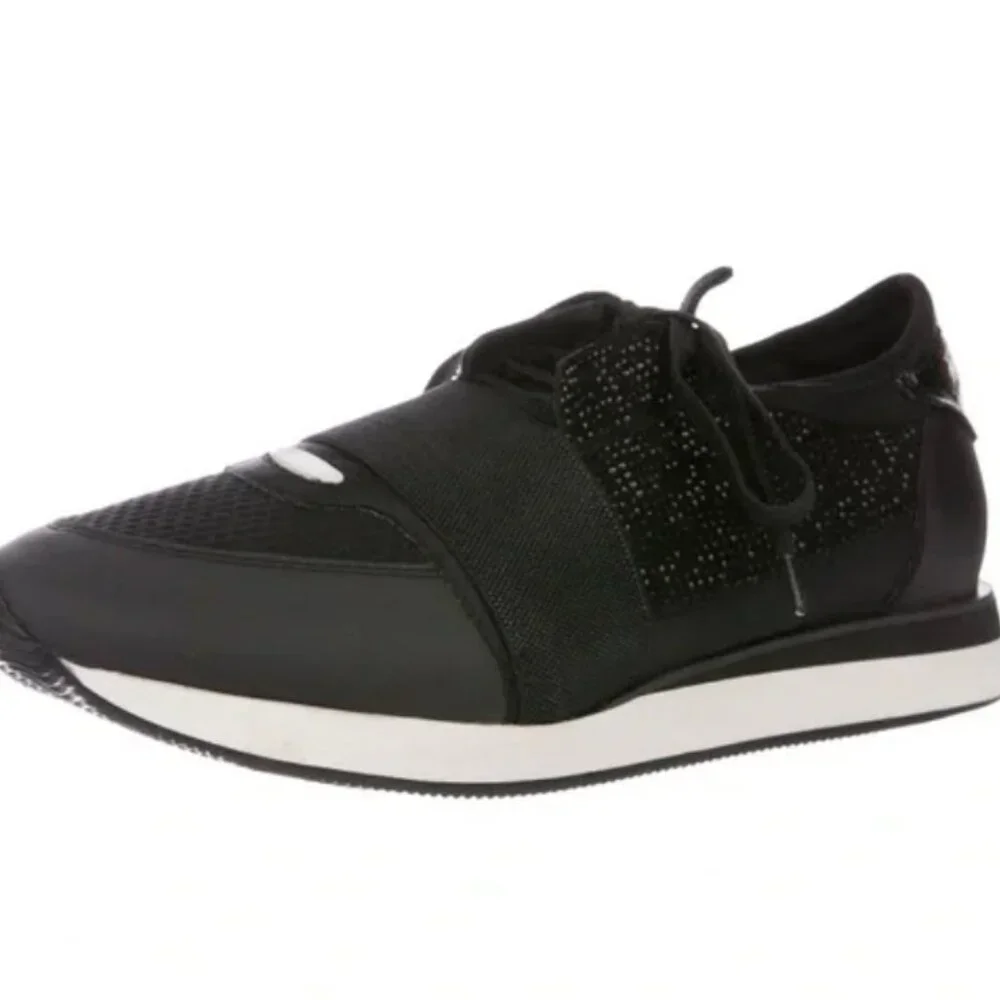 Lola Cruz mesh upper