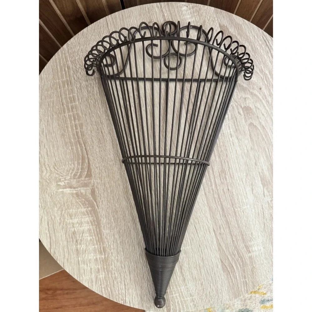 Vintage Garden Planter Metal Wall Pocket Wire French Country Style Large