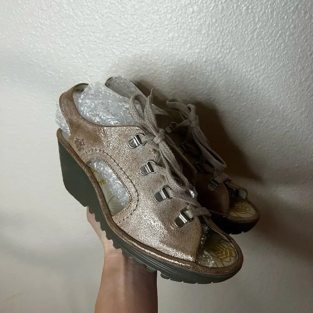 Fly London heel front