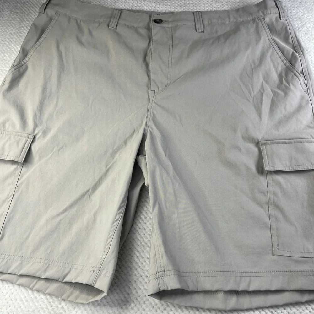 Eddie Bauer Mens Outdoor Cargo Shorts Gray EM41SH319 Size 42 Nylon Spandex‎