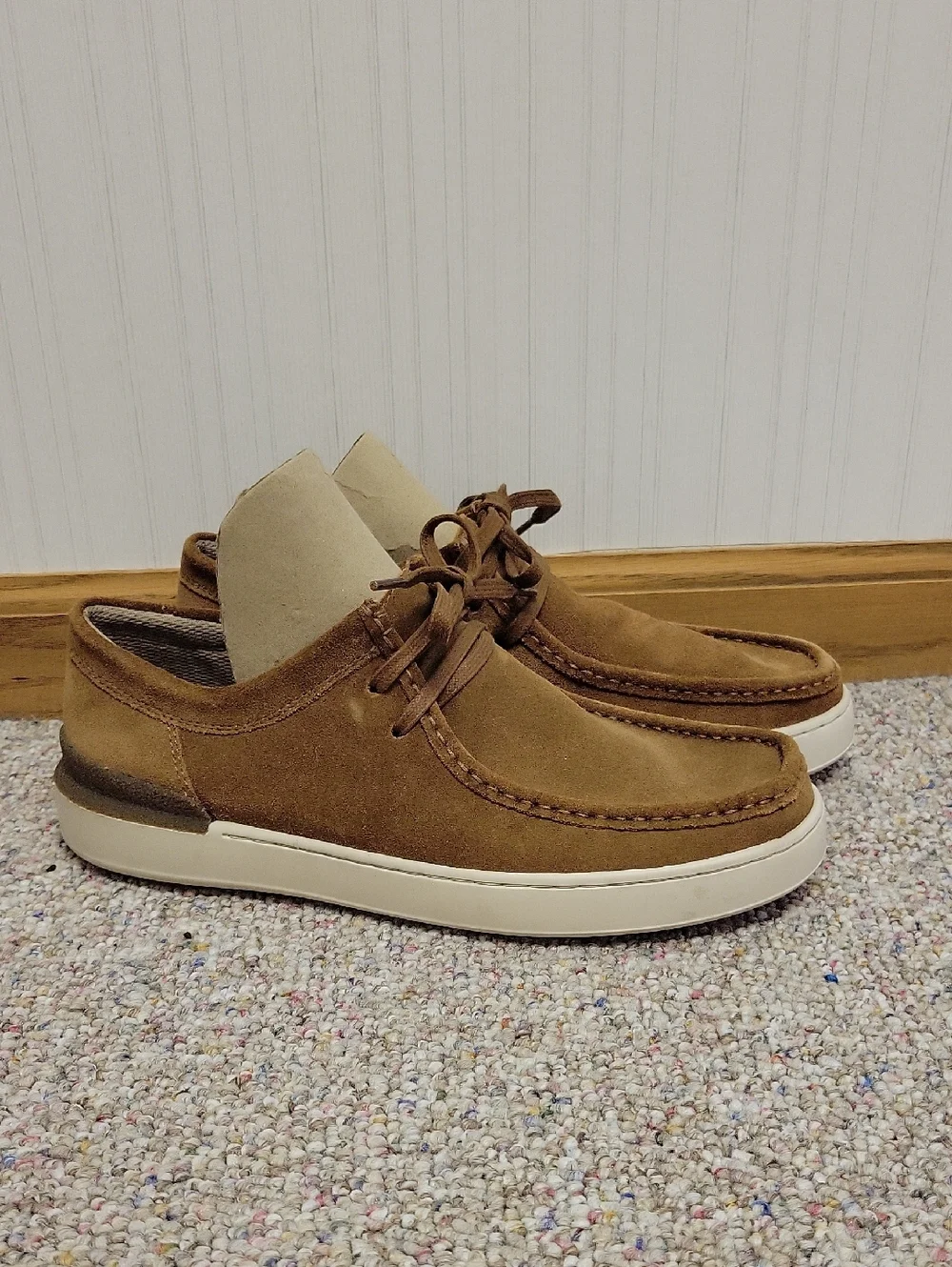 Clarks Men's Courtlite Wally Suede Boat Shoes in Tan, Cream Sole Men's 9 NWOT