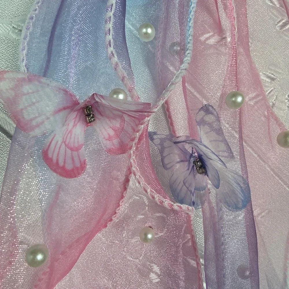 Unbranded neckline perfect rosettes