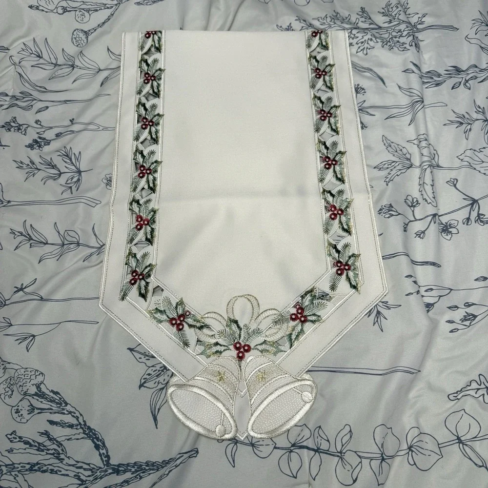 Vintage Christmas Table Runner Dresser‎ Scarf Bells Holly Ribbon