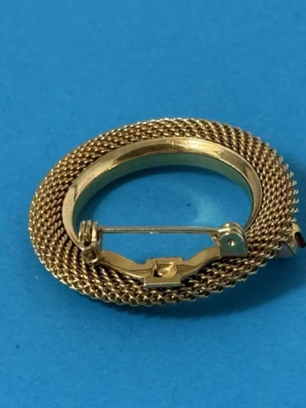 N/A metal jewelry open