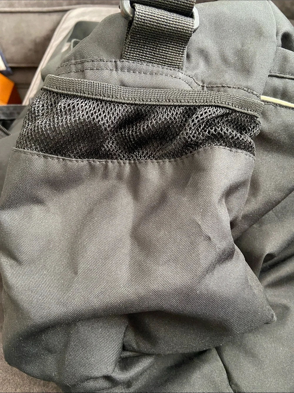 Eddie Bauer shoe 18” shoulder