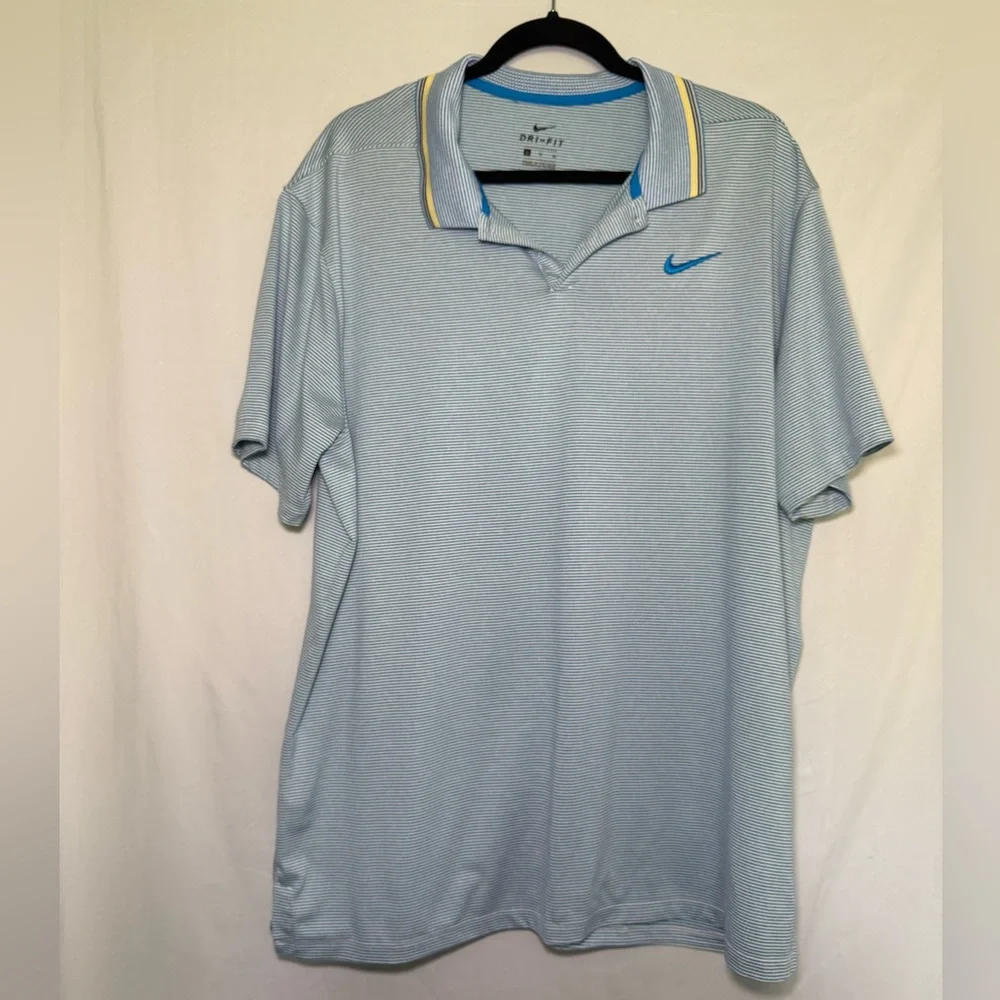 Nike Men's Blue Polo Shirt‎