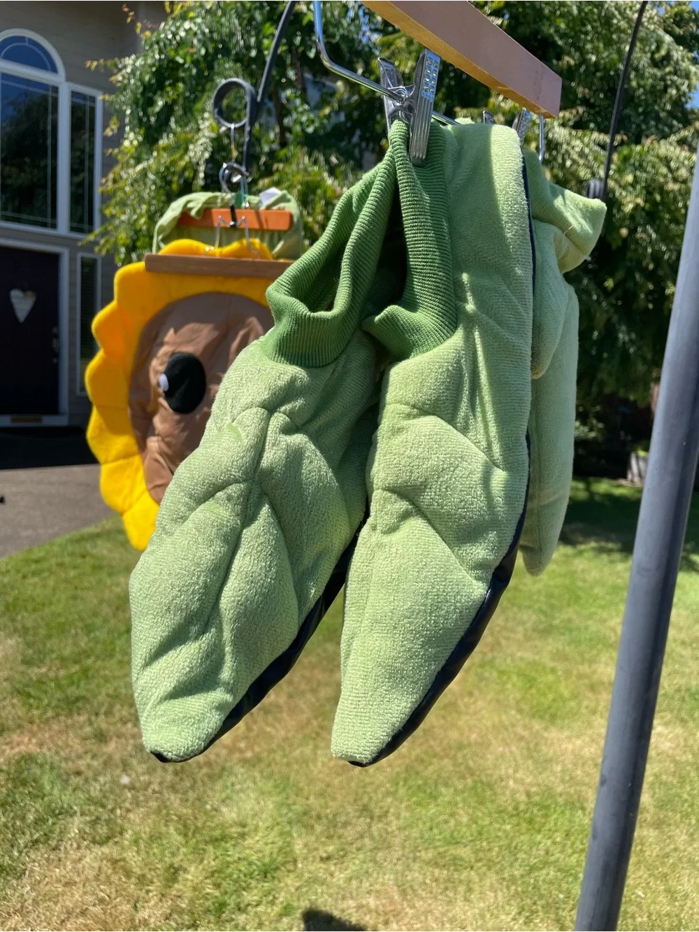 Fun Costumes feet mask