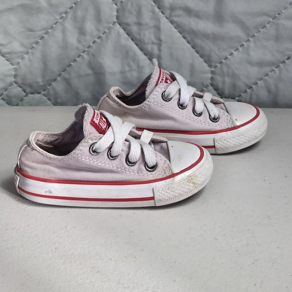 Converse white infant