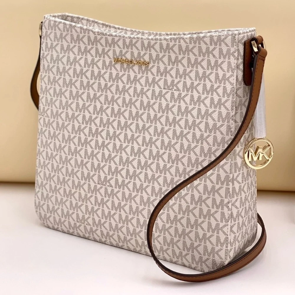 Michael Kors Crossbody Messenger Vanilla