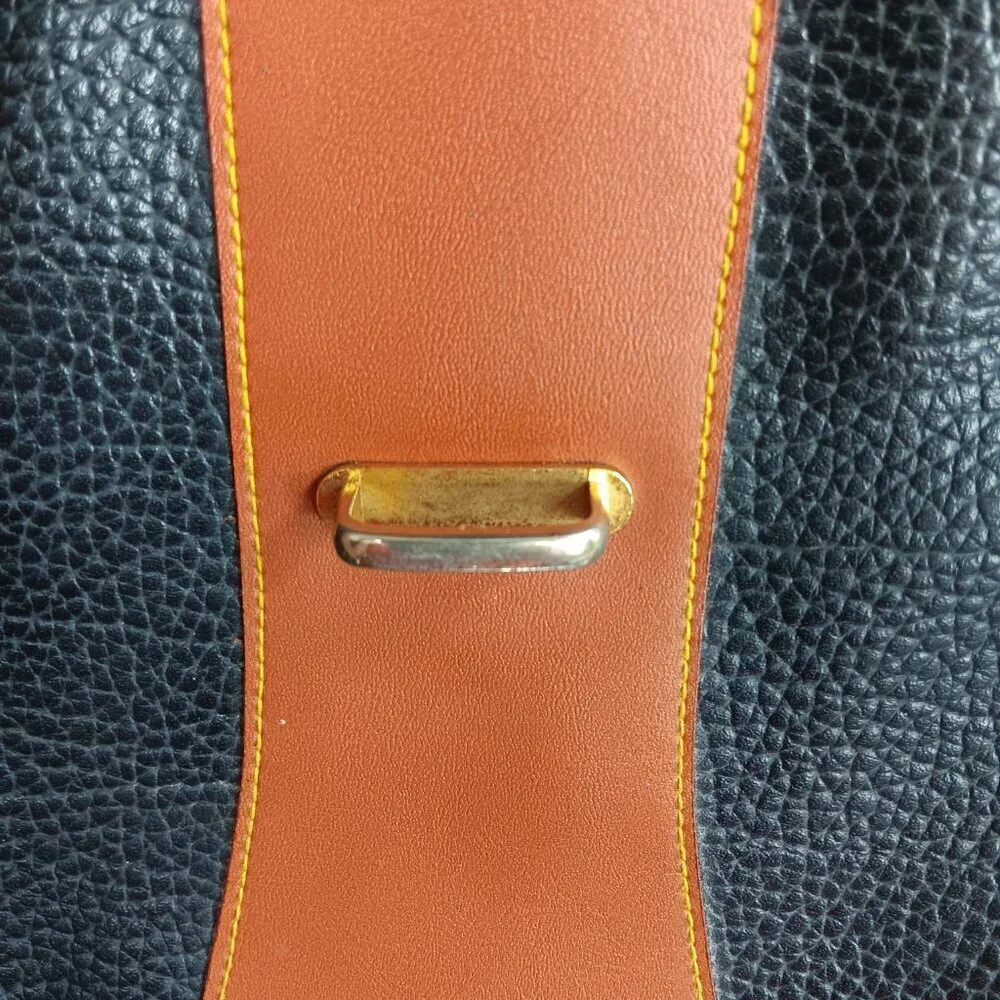 Dooney & Bourke doubts any