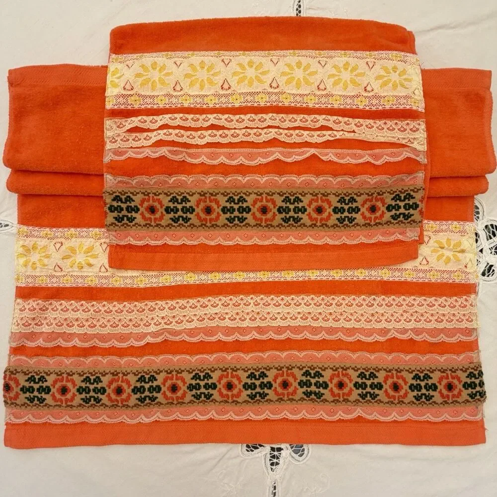 VTG St. Mary’s 70s Orange Bath Towel Set Boho Cottagecore Lace Trim Floral USA