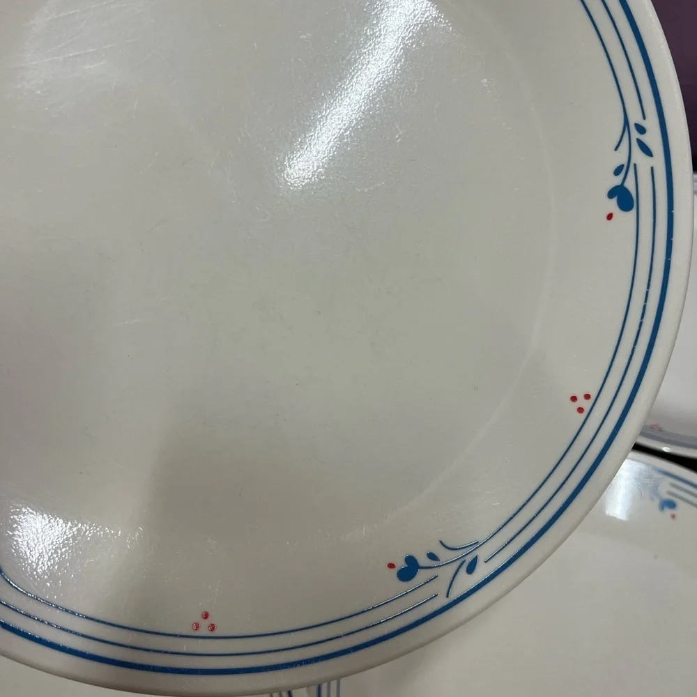 Corelle violet smoke