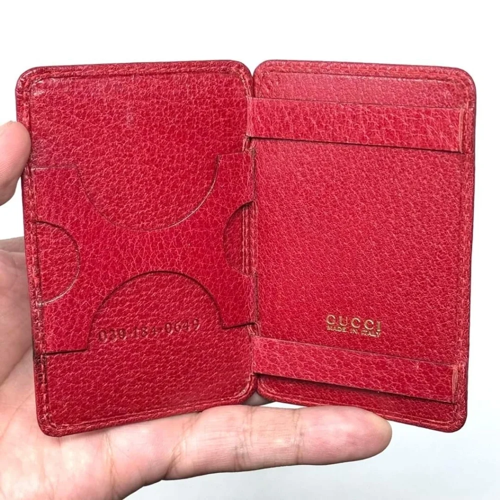 Gucci 🔥🔴 g*ccl