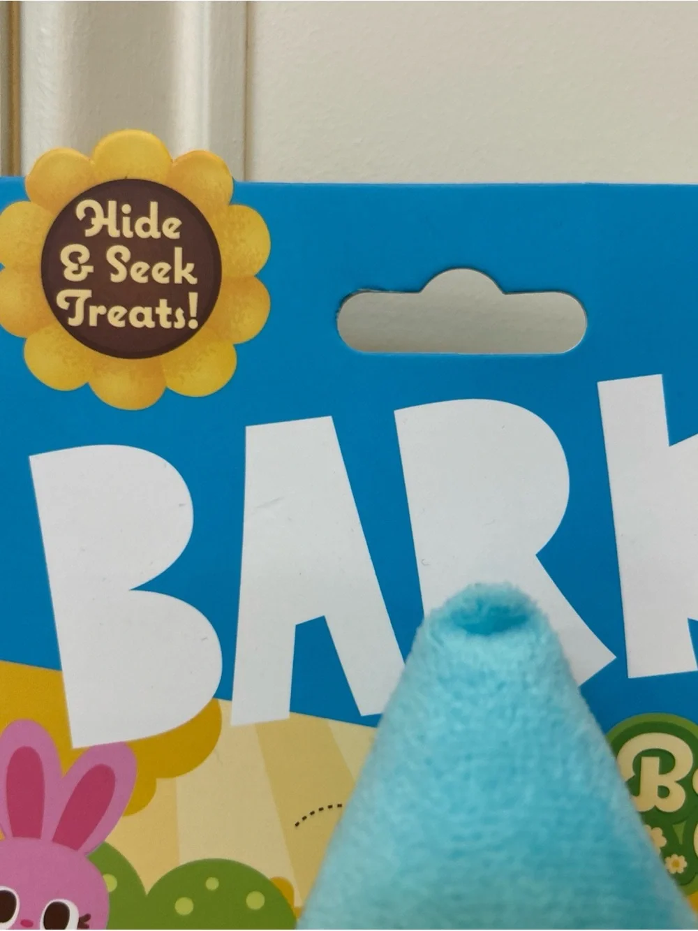 Bark cap squeaky designed