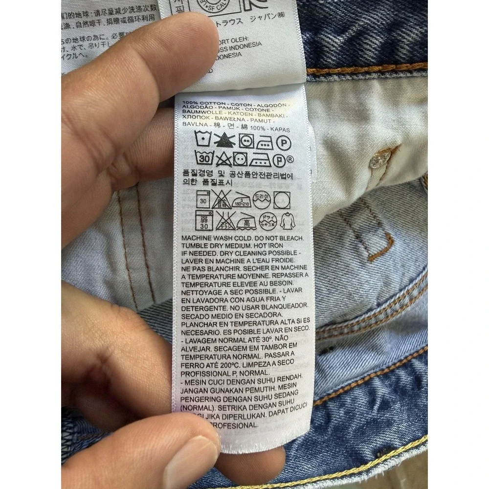 Levis title levis