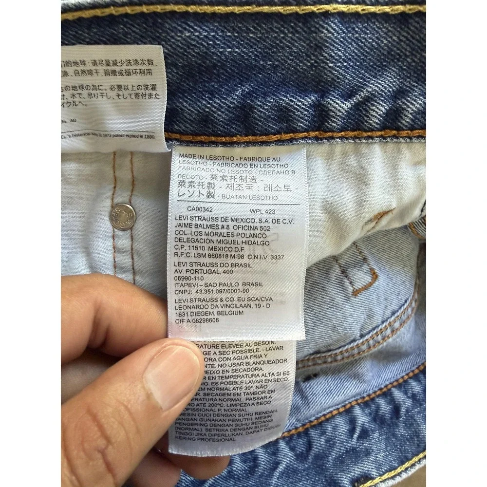 Levis title levis