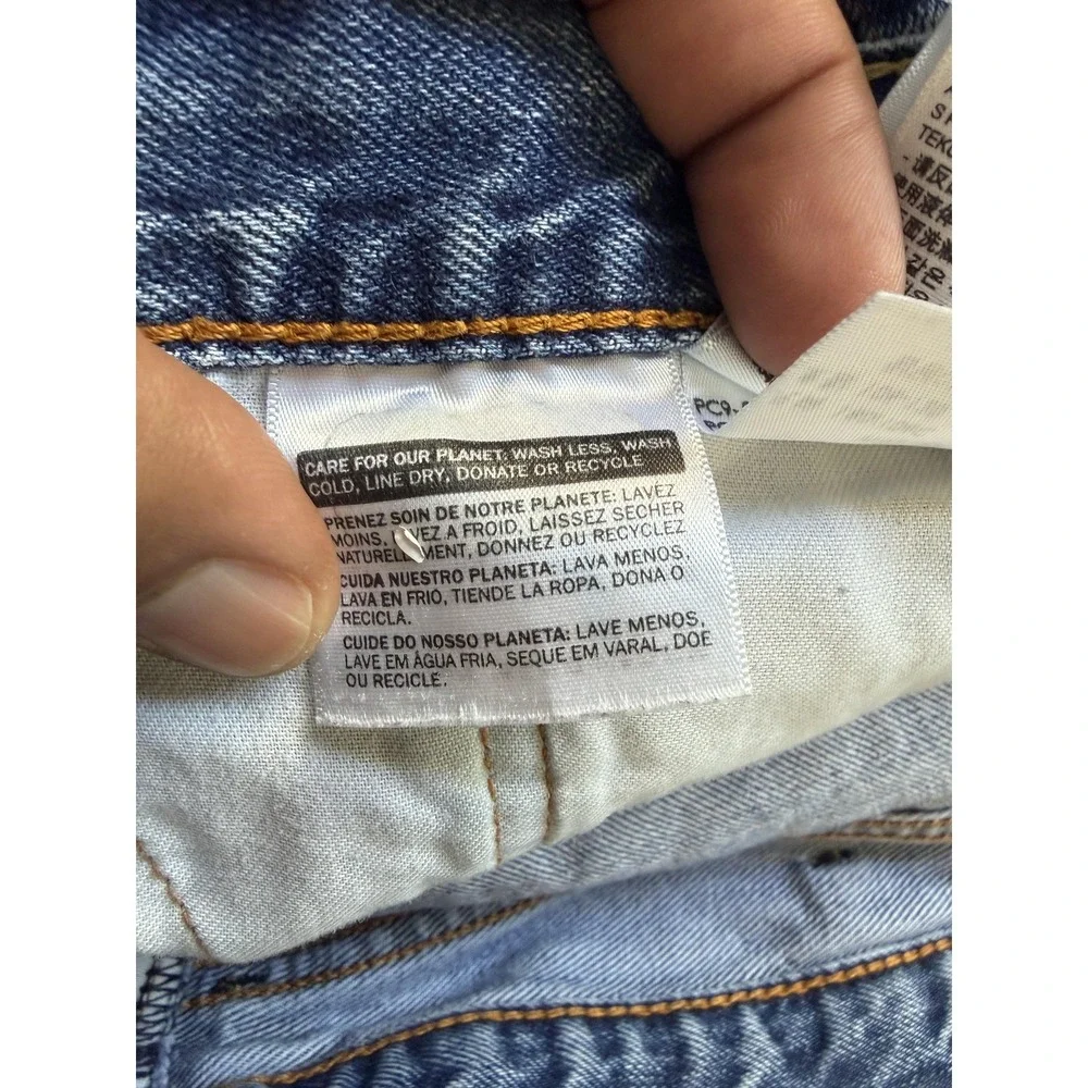 Levis title levis