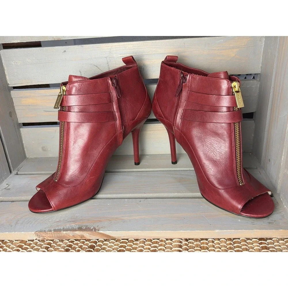 Michael Kors hardware secure from