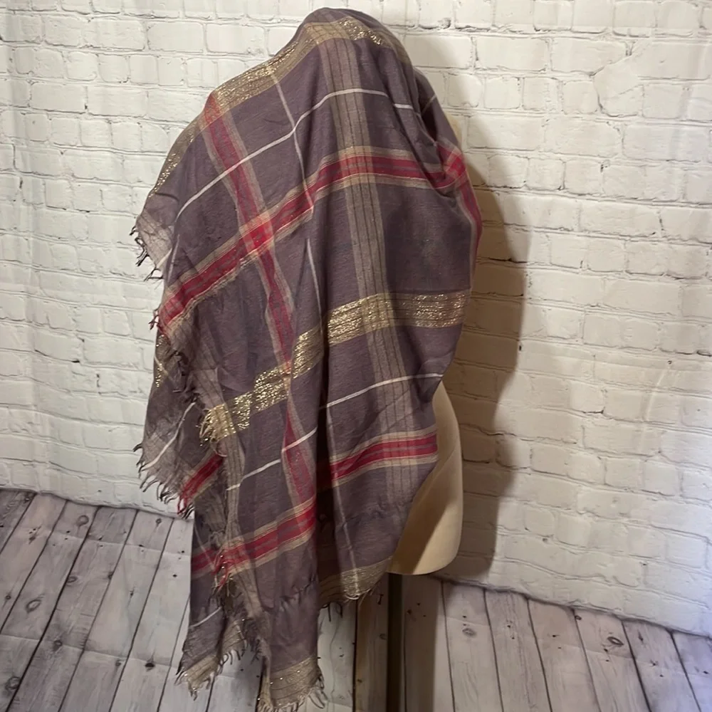 N/A plaid square