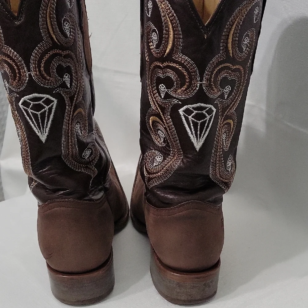 White Diamonds stylish western